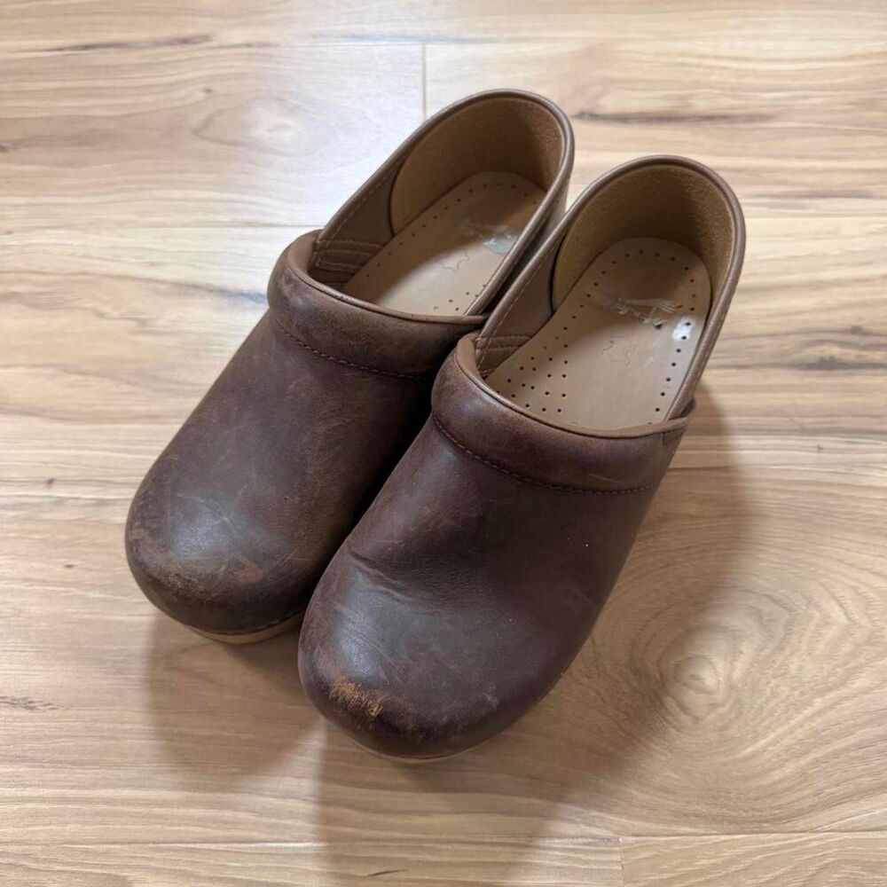 Dansko Brown leather professional platform clogs slip on mules EU 39 US 8-8.5